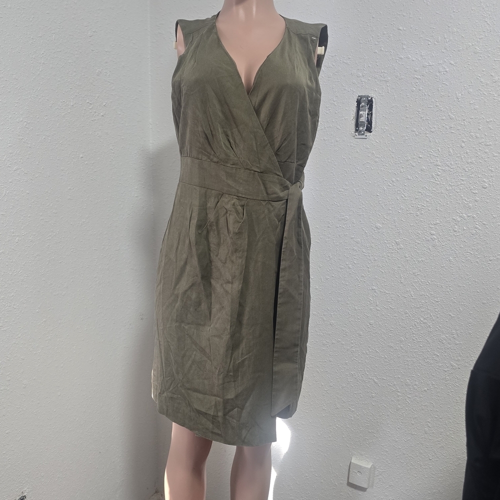 Banana Republic Olive Midi Dress - Picture 2 of 10